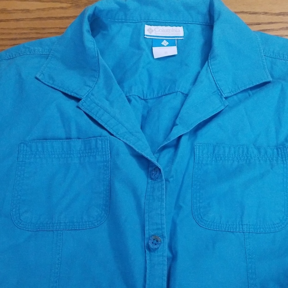 Columbia Button Down shirt - Picture 3 of 6